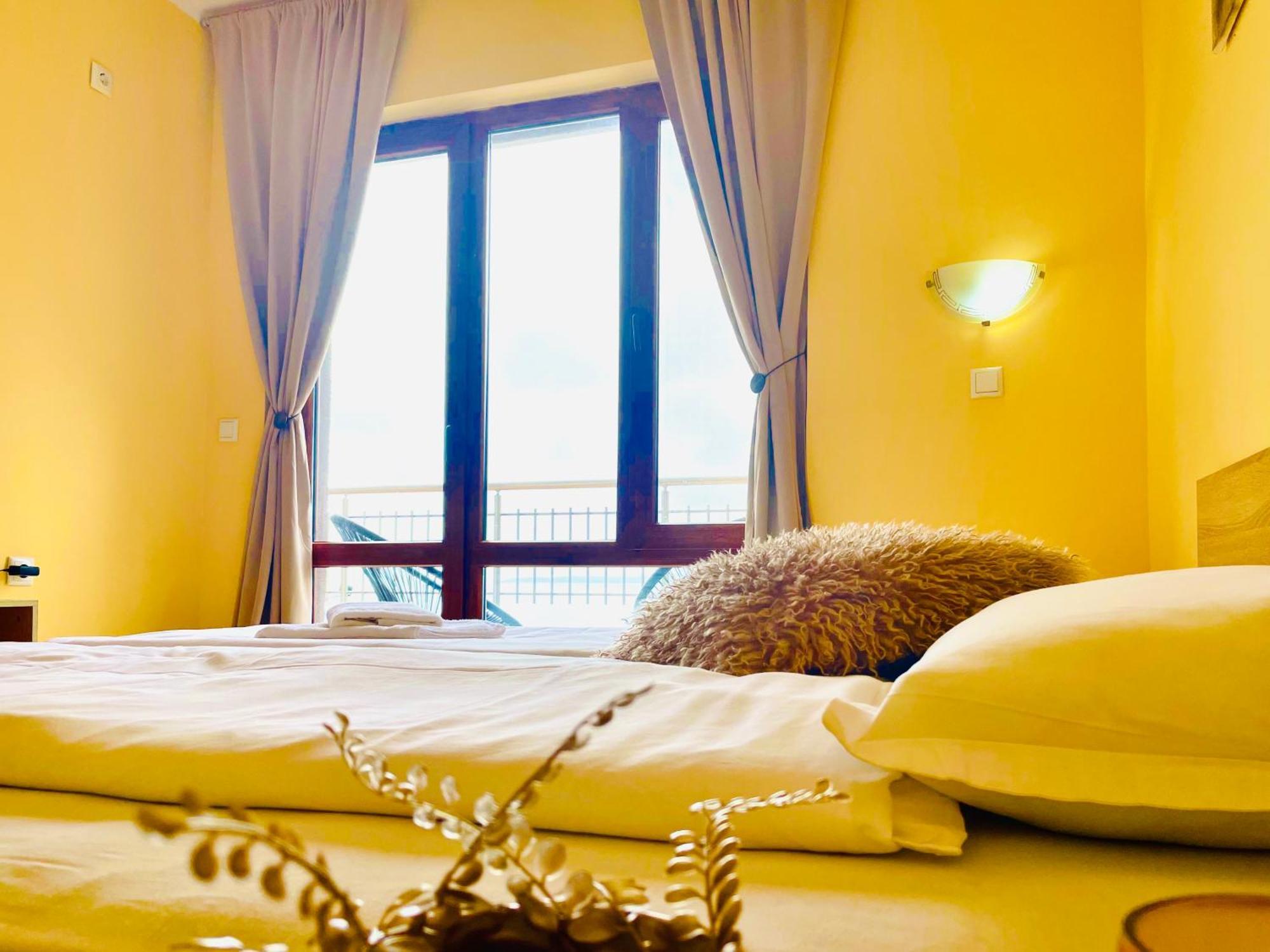 Stefaniya Apartments Sozopol Bagian luar foto