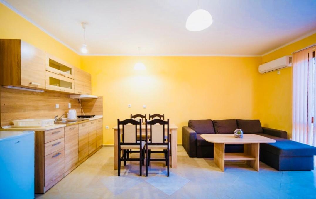Stefaniya Apartments Sozopol Bagian luar foto