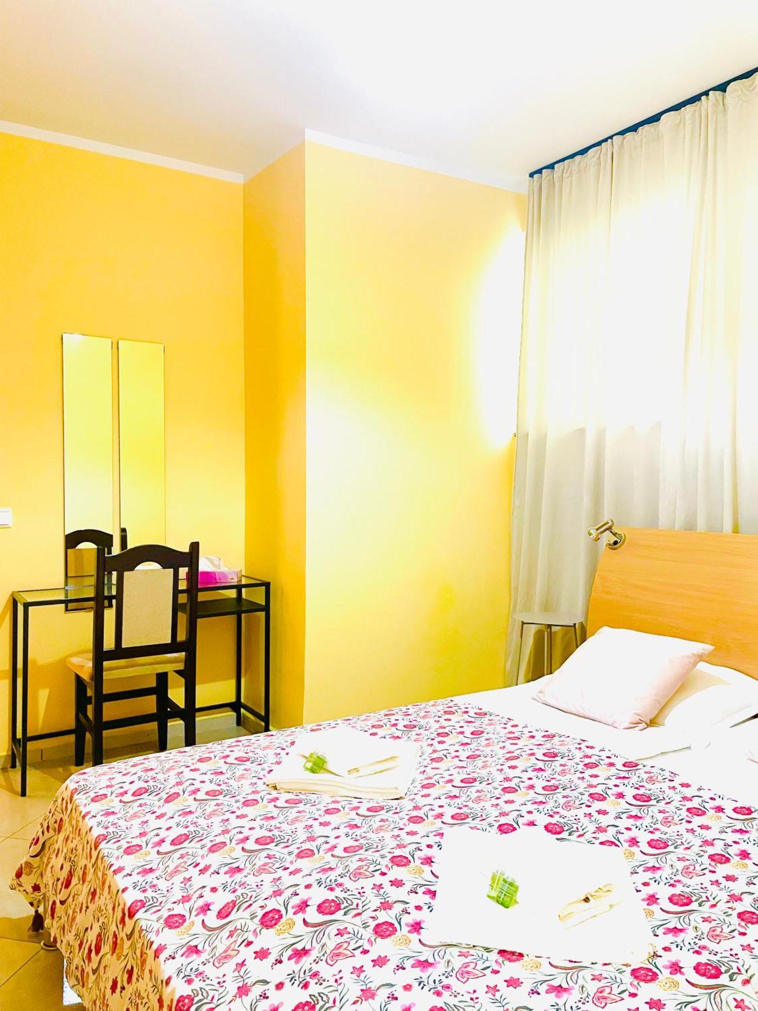 Stefaniya Apartments Sozopol Bagian luar foto